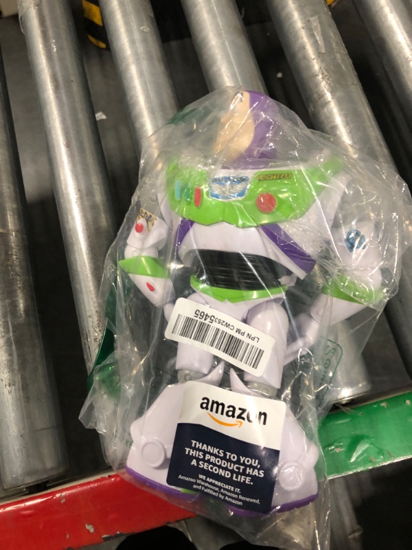 Photo 3 of Disney Pixar Toy Story 4 True Talkers Buzz Lightyear Figure, 7 in-Tall Posable, Talking Character Figure with Authentic Movie-Inspired Look and 15+ Phrases, Gift for Kids 3 Years and Older