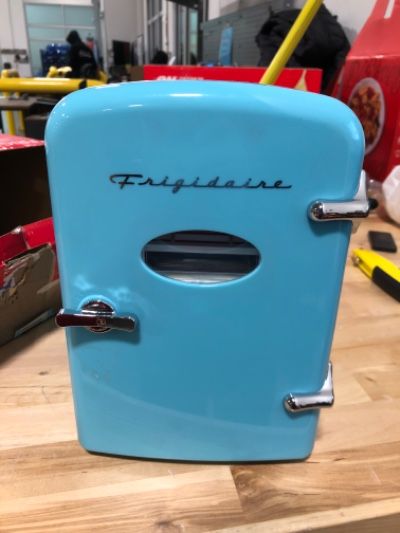 Photo 4 of Frigidaire Portable Retro Extra Large 9-Can Mini Fridge EFMIS175 Blue Cooler XLS