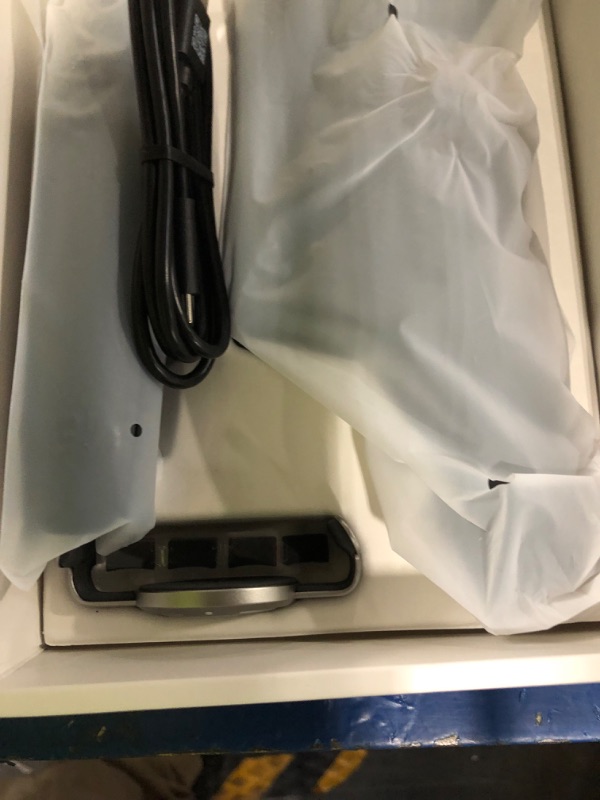 Photo 1 of DJI Osmo Mobile 6 Smartphone Gimbal