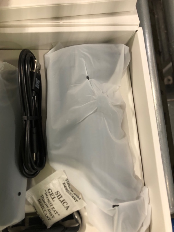 Photo 1 of DJI Osmo Mobile 6 Smartphone Gimbal