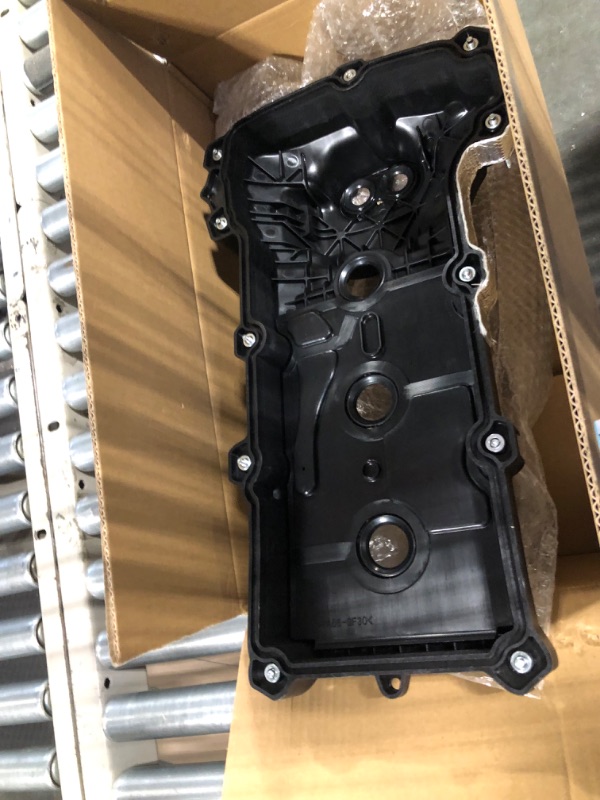 Photo 3 of RADHLBNIU Engine Valve Cover Compatible with Ford F-150 Explorer Edge Mustang Transit - Lincoln Continental MKS MKT MKX MKZ 3.5L 3.7L No Turbo (Passenger Side)