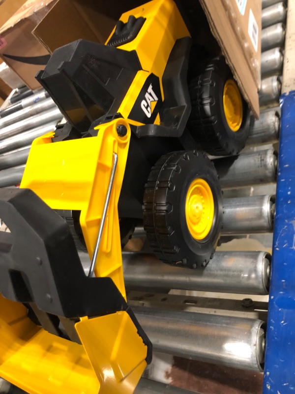 Photo 1 of CatToysOfficial CAT Construction Steel Toy 16" Wheel Loader, Ages 3+