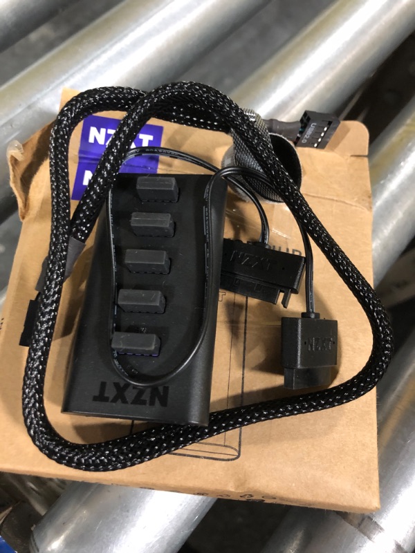 Photo 1 of NZXT Internal USB Hub 3 - AC-IUSBH-M3 - 4 Internal USB 2.0 Ports - 3M Dual Lock Tapes - Magnetic Body - Plug and Play
