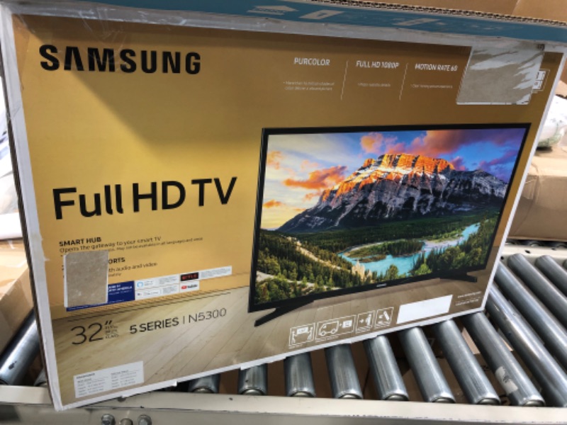 Photo 1 of SAMSUNG 32-inch Class LED Smart FHD TV 1080P (UN32N5300AFXZA, 2018 Model)