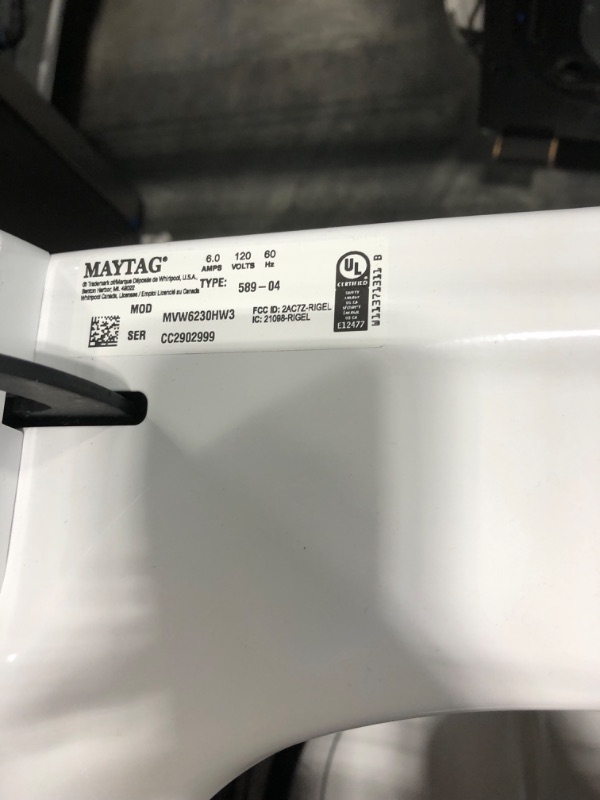 Photo 1 of Maytag Smart Capable 4.7-cu ft High Efficiency Agitator Smart Top-Load Washer (White)
