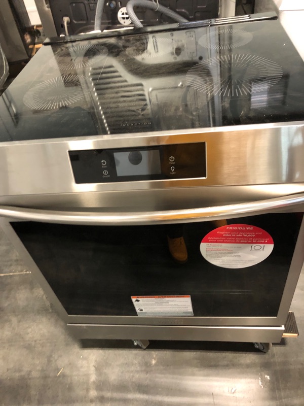 Photo 5 of Frigidaire Gallery 30-in 5 Elements 6.2-cu ft Self and Steam Cleaning Air Fry Convection Oven Slide-in Induction Range (Smudge-proof Stainless Steel)
