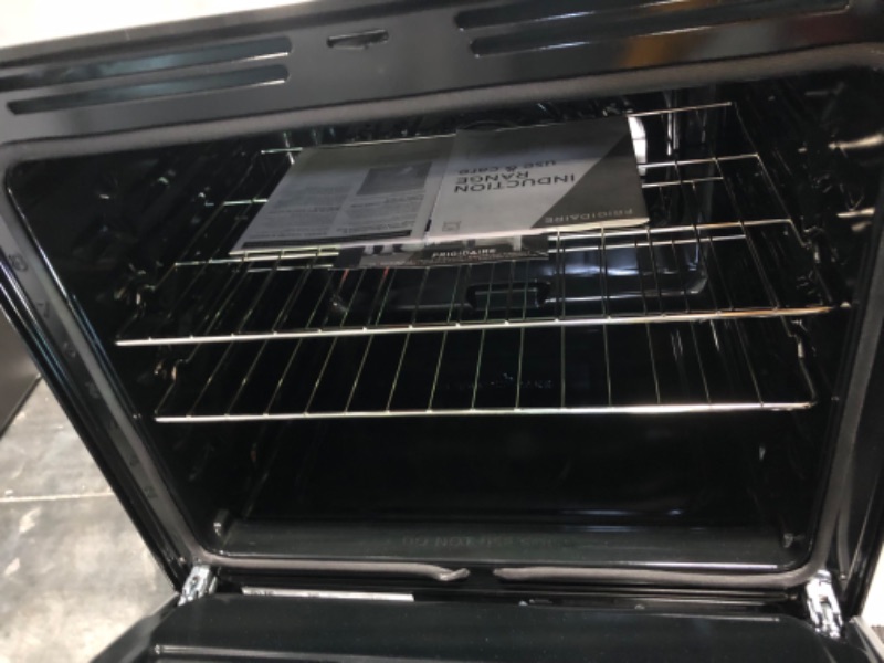Photo 7 of Frigidaire Gallery 30-in 5 Elements 6.2-cu ft Self and Steam Cleaning Air Fry Convection Oven Slide-in Induction Range (Smudge-proof Stainless Steel)
