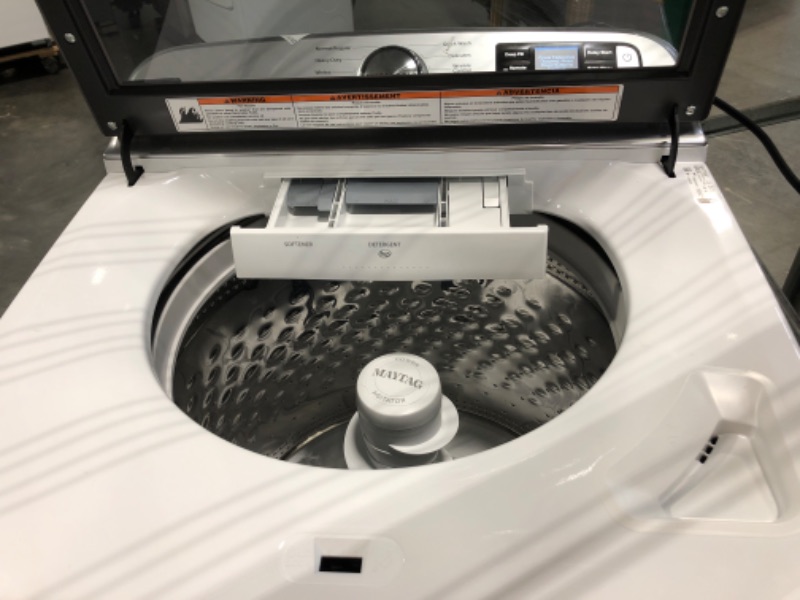 Photo 3 of Maytag Smart Capable 4.7-cu ft High Efficiency Agitator Smart Top-Load Washer (White)
