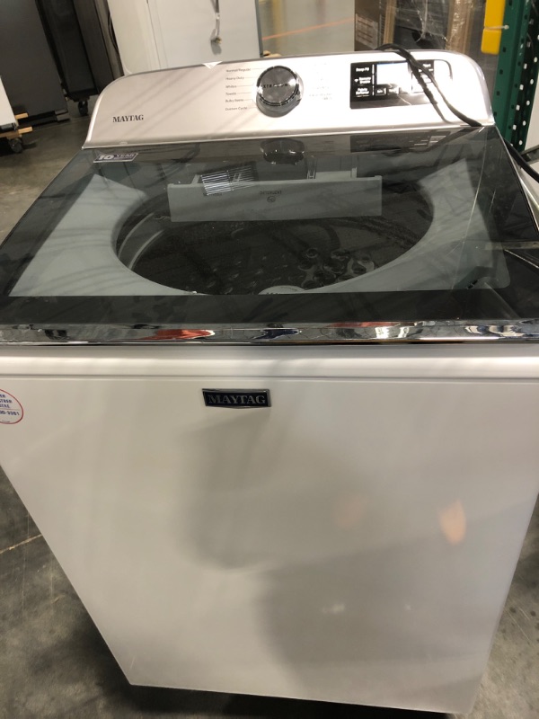Photo 2 of Maytag Smart Capable 4.7-cu ft High Efficiency Agitator Smart Top-Load Washer (White)
