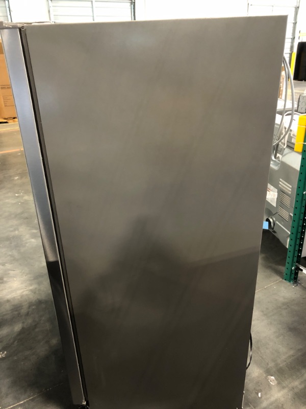 Photo 9 of ***MISSING INSIDE PARTS - SEE PICTURES***  

Whirlpool 28.4-cu ft Side-by-Side Refrigerator with Ice Maker (Fingerprint Resistant Stainless Steel)
