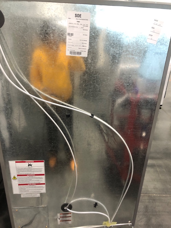 Photo 6 of ***MISSING INSIDE PARTS - SEE PICTURES***  

Whirlpool 28.4-cu ft Side-by-Side Refrigerator with Ice Maker (Fingerprint Resistant Stainless Steel)
