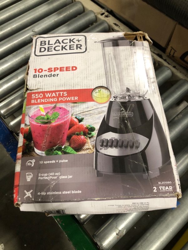 Photo 2 of BLACK+DECKER Countertop Blender with 5-Cup Glass Jar, 10-Speed Settings, Black, BL2010BG, 8.5 x 9.9 x 13.5 inches