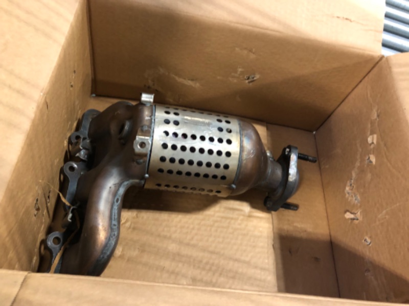 Photo 3 of ABYSMAUTO Front Right Catalytic Converter Compatible with Ford Explorer/Flex/Police Interceptor Sedan/Tautus 2013-2019 Lincoln MKS/MKZ 13-16 3.5L Catalytic Convertor Euro V 641479 (EPA Compliant)