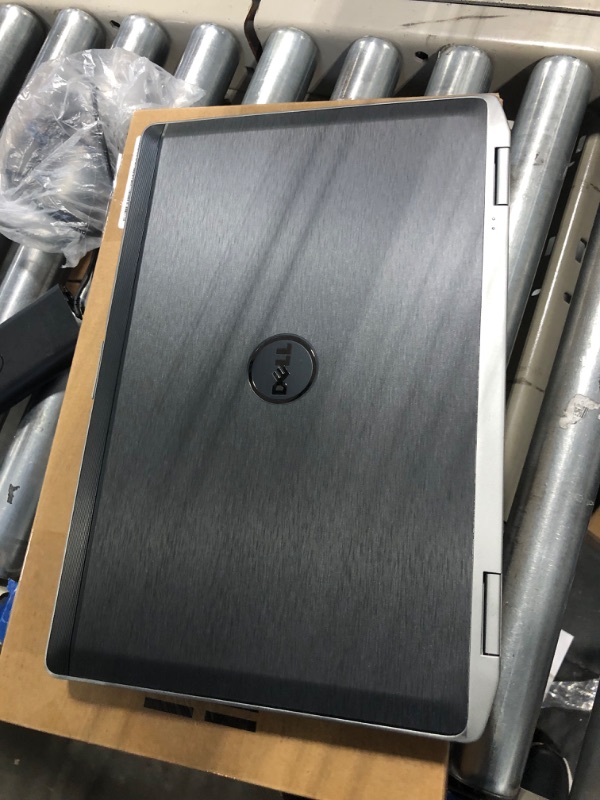 Photo 3 of *****PARTS ONLY/DOES NOT WORK*****Dell Latitude E6420 14.1-Inch Laptop (Intel Core i5 2.5GHz with 3.2G Turbo Frequency, 4G RAM, 128G SSD, Windows 10 Professional 64-bit) (Renewed)