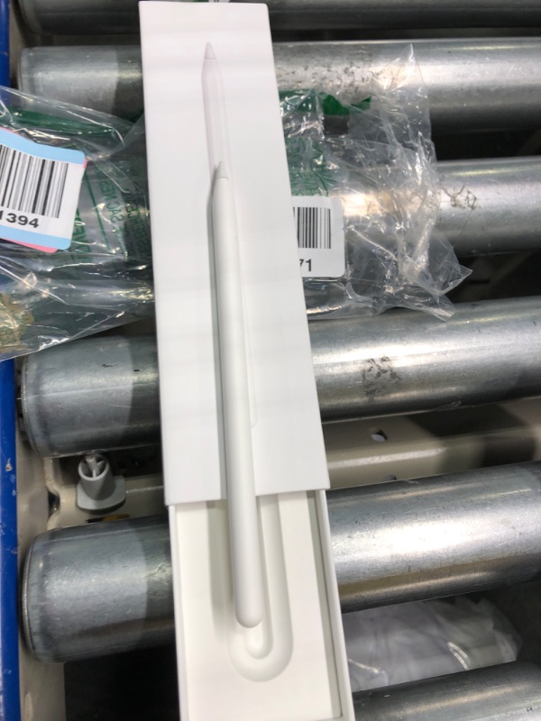 Photo 1 of Apple Pencil (2nd Generation)