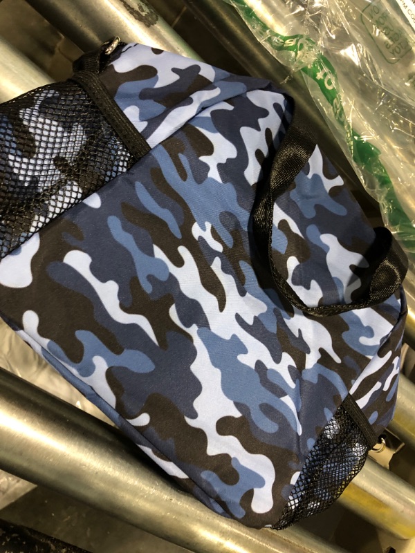 Photo 3 of Kids Lunch Bag, Insulated Leakproof Lunch Box Containers Resuable Cooler Lunch Tote Bag with Detachable Adjustable Shoulder Strap & Side Pockets for Teen Girls Boys School Travel Picnic in Cool Camo
