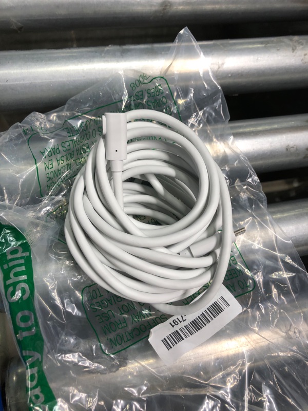 Photo 3 of Outdoor Heavy-Duty Extension Cord 6FT/8FT/10FT 13AMP 16/3 SJTW ETL (White, 8FT) 8FT White