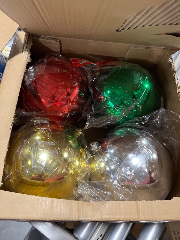 Photo 2 of 4 Pcs Large Christmas Ball Ornaments Giant Commercial Grade Plastic Christmas Ball Hanging Decorations 8" (200 Mm) for Outdoor Holiday Party Decorations Christmas Tree (Red, Green, Silver, Gold)