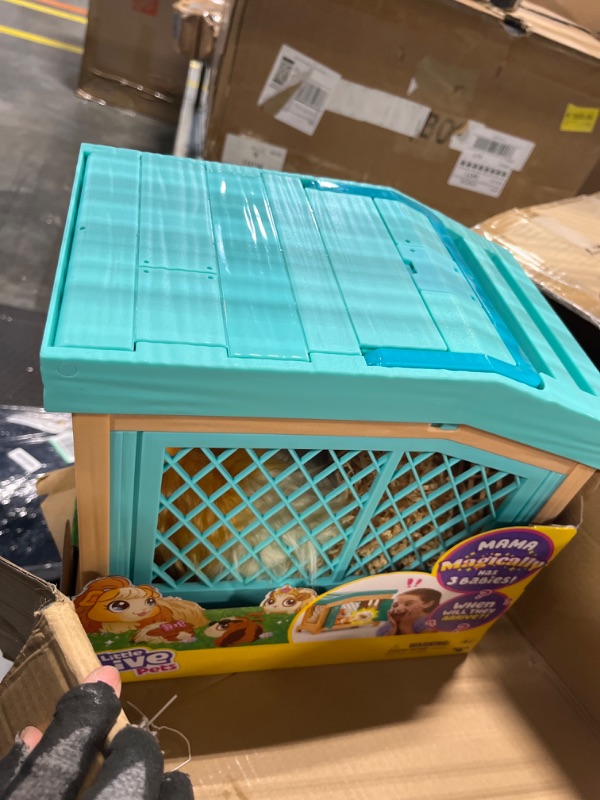 Photo 2 of ***FOR PARTS ONLY***

Little Live Pets - Mama Surprise | Soft, Interactive Guinea Pig and her Hutch, and her 3 Babies. 20+ Sounds & Reactions. for Kids Ages 4+, Multicolor, 7.8 x 11.93 x 11.38 inches