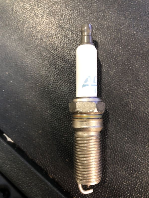 Photo 2 of ACDelco GM Original Equipment 41-990 Double Platinum Spark Plug