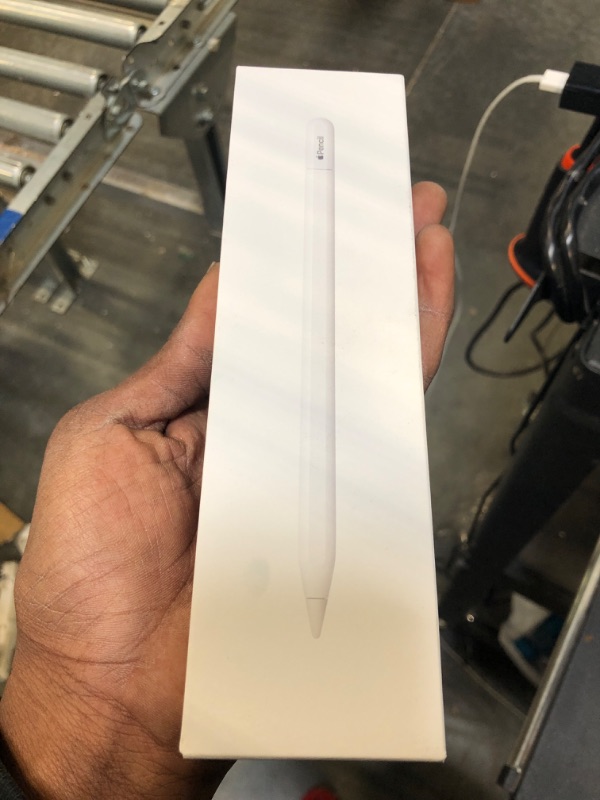 Photo 2 of Apple Pencil (USB-C)