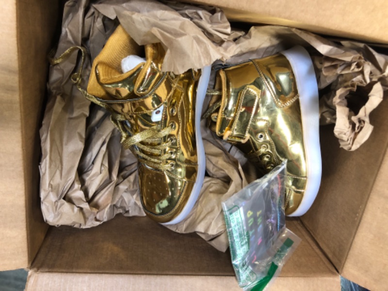 Photo 2 of AoSiFu Kids Light Up Shoes Toddler Girls Boys Breathable Led Flashing Sneakers USB Charge 6 Big Kid S-gold