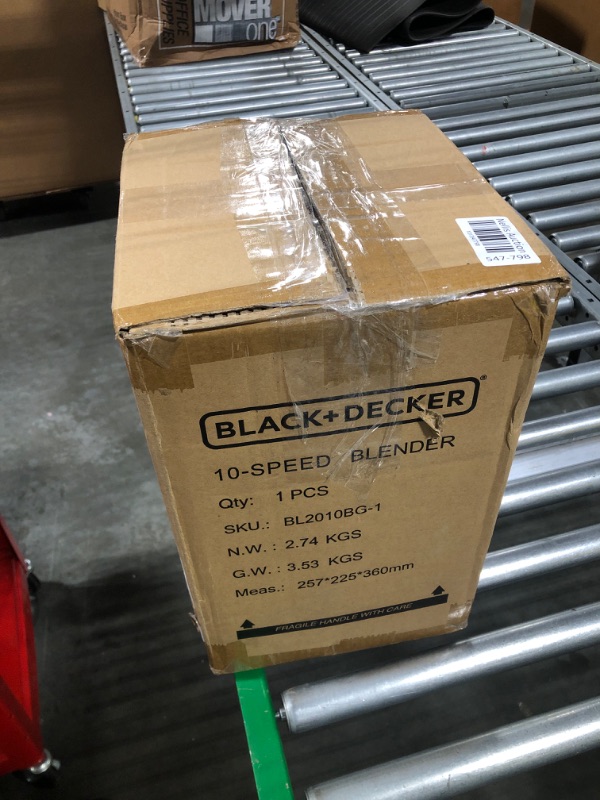 Photo 4 of **DAMAGED BOX** BLACK+DECKER Countertop Blender with 5-Cup Glass Jar, 10-Speed Settings, Black, BL2010BG