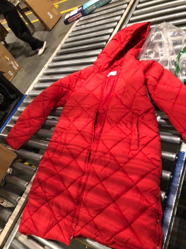 Photo 3 of Amazon Essentials Women's Heavyweight Diamond Quilted Knee Length Puffer Coat Medium Red