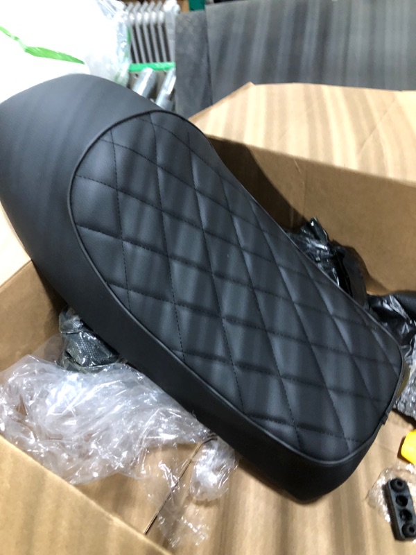 Photo 3 of YIMOTO Motorcycle Cafe Racer Seat Vintage Saddle Cushion Seats for Honda CB125 CB175 CB200 CB350 CB360 CB400 CB450 CB500 Kawasaki KZ400 KZ550 K750 Z650 W650 Yamaha SR500 XJ550 XJ650 XS650 Style 1