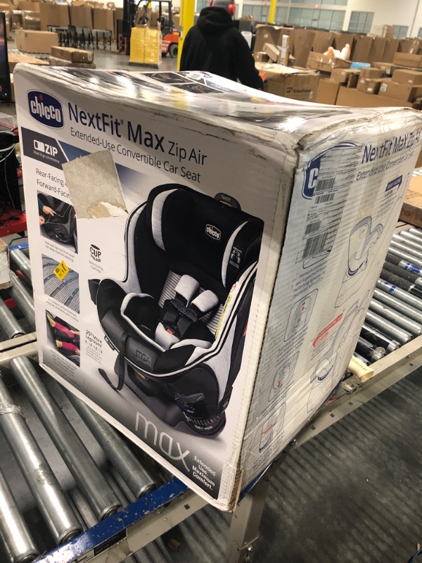 Photo 2 of Chicco NextFit Max Zip Air | Convertible Car Seat| Rear-Facing Seat for Infants 12-40 lbs. | Forward-Facing Toddler Car Seat 25-65 lbs. | Baby Travel Gear Vero