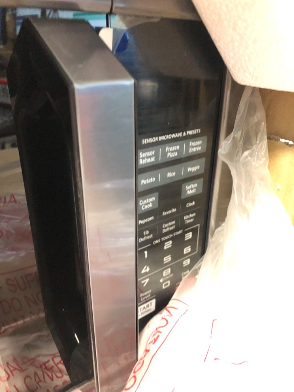 Photo 4 of *********** FOR PARTS *******  toshiba em131a5c-bs microwave oven with smart sensor, easy clean interior, eco mode and sound on/off, 1.2 cu.ft, 1100w, black s