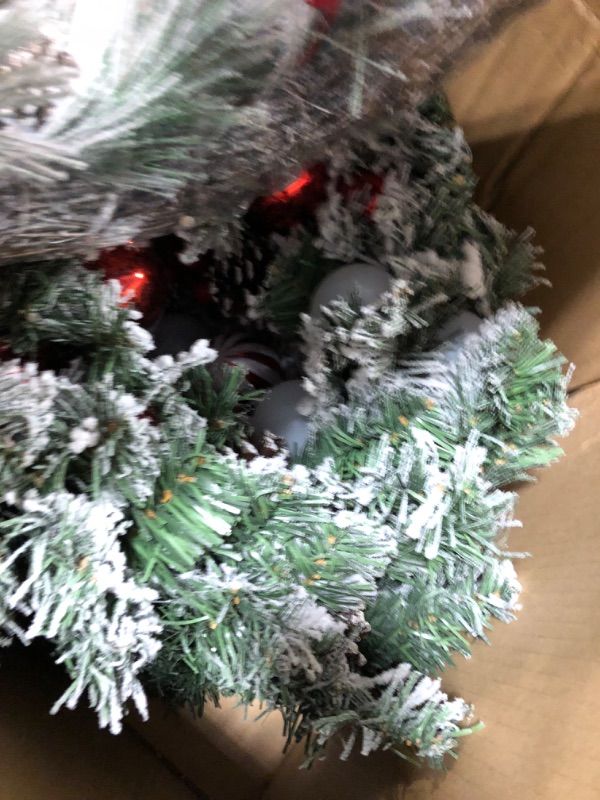 Photo 4 of Zeyune Christmas Garland Wreath Set 8.2 Feet Crestwood Spruce Christmas Garlands Wreath 24 Inch Christmas Wreath for Front Door Hanging Christmas Mantel Garland Wreath for Holiday Decorations