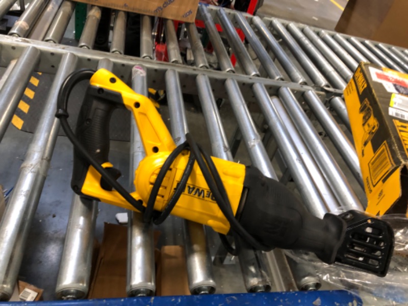 Photo 4 of DEWALT DWE305 12 Amp Corded Reciprocating Saw with DWA4101 Bi-Metal 2X Reciprocating Saw Blade Set, 8-Piece Saw + 8pc 2X Blade Set