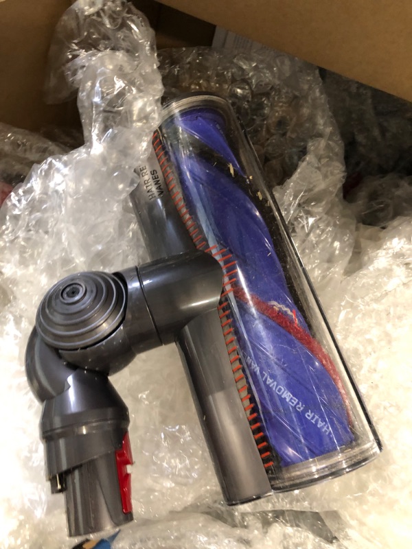 Photo 5 of Dyson V8 Cordless Vacuum - 400473-01