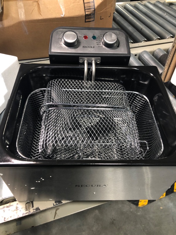 Photo 2 of Secura Electric Deep Fryer 1800W-Watt Large 4.0L/4.2Qt Professional Grade Stainless Steel with Triple Basket and Timer