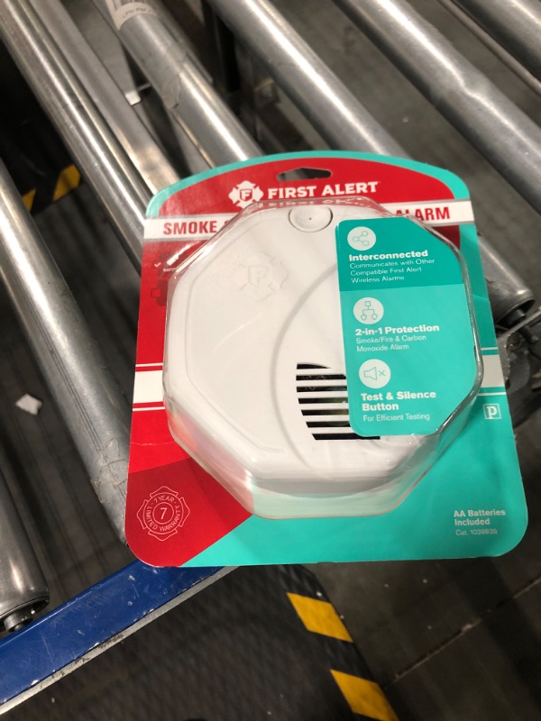 Photo 2 of First Alert Wireless Photoelectric Smoke Carbon Monoxide Combo Alarm, Voice Location, Interconn - Quantity 1