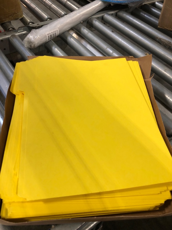 Photo 1 of Smead File Folder, Reinforced 1/3-Cut Tab, Letter Size, Yellow, 100 per Box (12934)