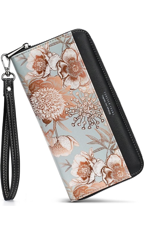 Photo 1 of woman's wallet