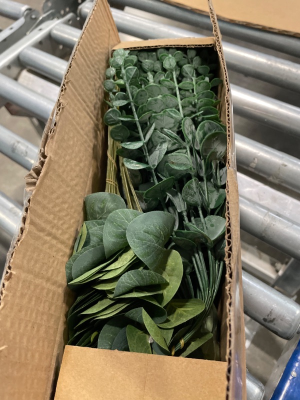 Photo 2 of 90 Pcs 3 Kinds Mixed Eucalyptus Leaves Stems Bulk Artificial Silver Dollar Eucalyptus Leaves Picks Dried Eucalyptus Bundle Faux Spray for Wedding Vase Bouquet Floral Arrangement Decor (Green) Green 90