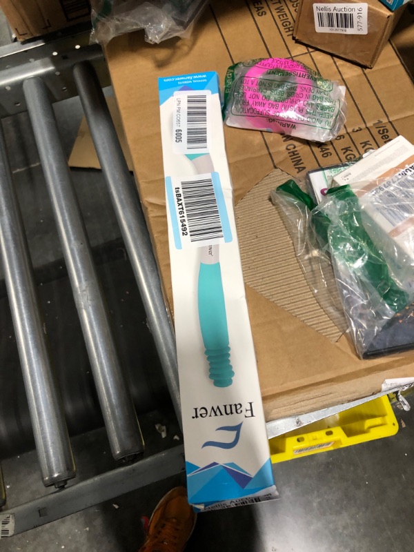 Photo 1 of Fanwer Toilet Aids Tools,Long Reach Comfort Wipe,Extends Your Reach Over 15" Grips Toilet Paper or Pre-Moistened Wipes