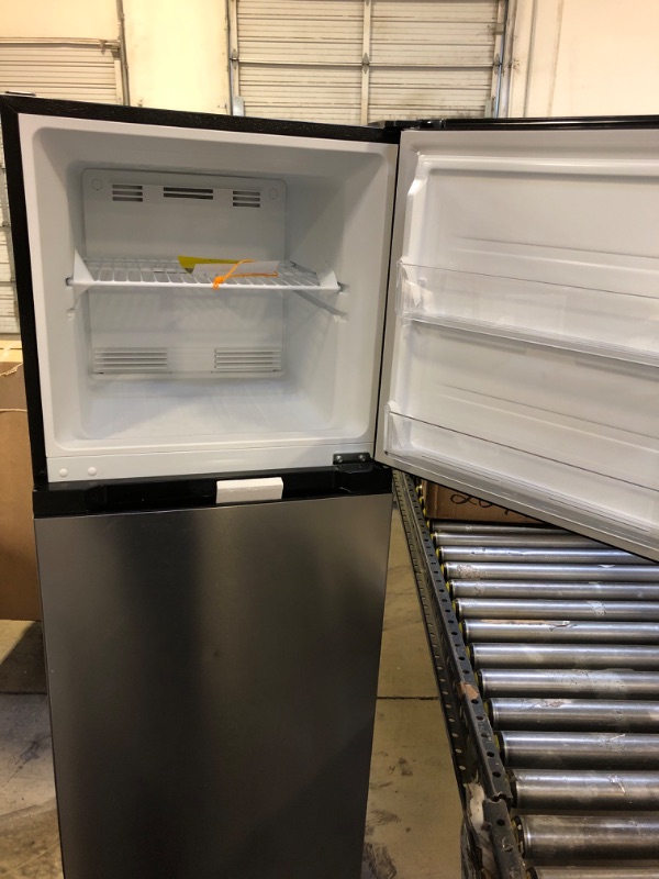 Photo 3 of 18 cu. ft. Top Freezer Refrigerator in Stainless Steel Look
