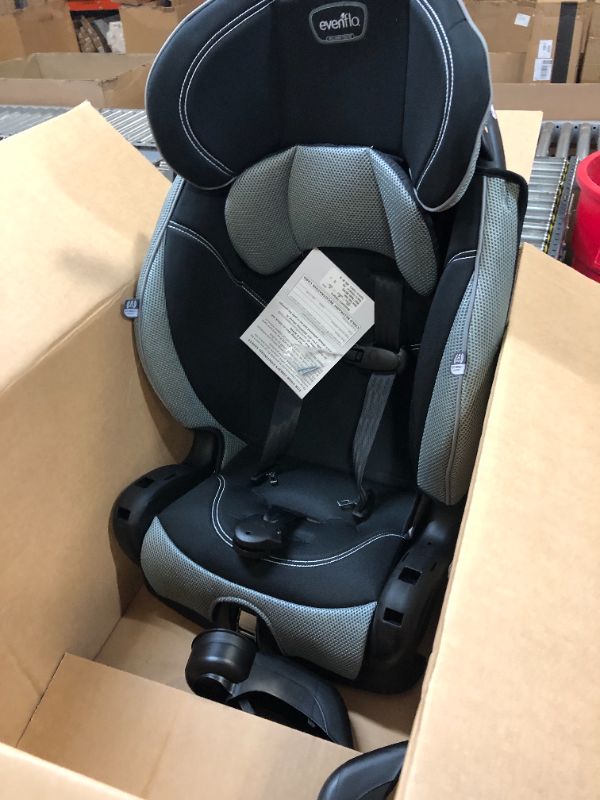 Photo 1 of Evenflo Chase LX Harnessed Booster Car Seat (Jameson)