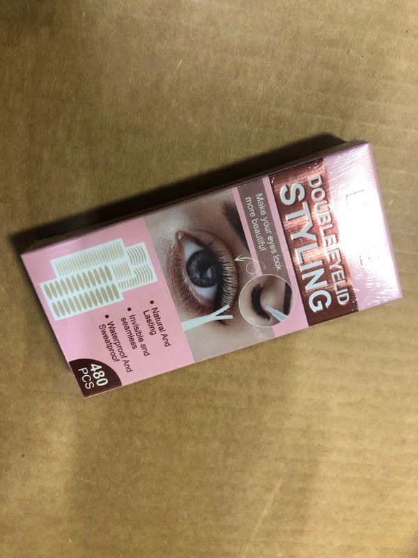 Photo 2 of Double Eyelid Styling Tape, Natural Waterproof And Long-Lasting Double Eyelid Tape With Soft And Comfortable Texture, No Residue, Suitable For All Skin Types - Ideal For Beginners And Professionals
