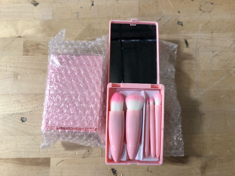 Photo 2 of 1pc--Travel Size Makeup Brushes Set, Easy-taken Mini Makeup Brush Set with Case and Mirror, Small Complete Function Cosmetic Brushes Kit Perfect for On The Go, Mother's Day Gift (Apricot)
