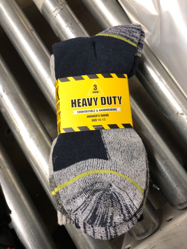 Photo 1 of HEAVY DUTY 3 PCK WORKER SOCKS SIZE 10-13