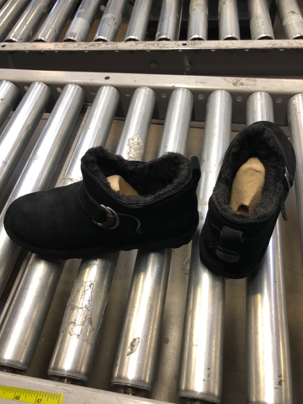 Photo 1 of BEARPAW SHORT BOOTS WOMEN BLACK SIZE 7