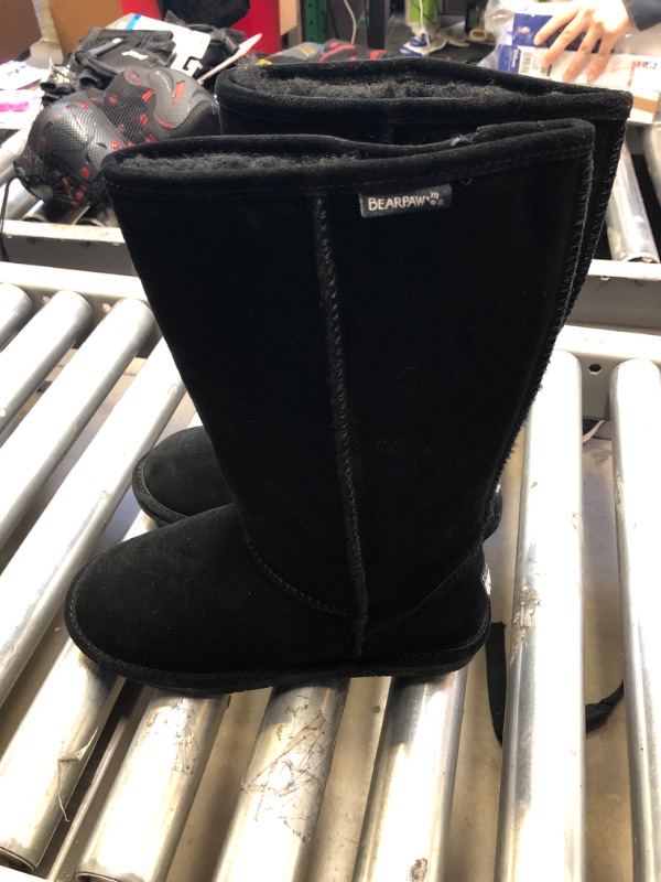 Photo 1 of BEARPAW BOOTS BLACK SIZE 9