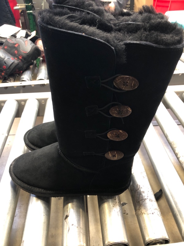 Photo 1 of BEARPAW BOOTS BLACK SIZE 8