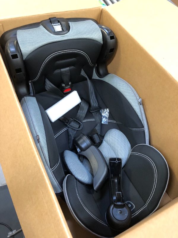 Photo 2 of Evenflo Chase LX Harnessed Booster Car Seat (Jameson)