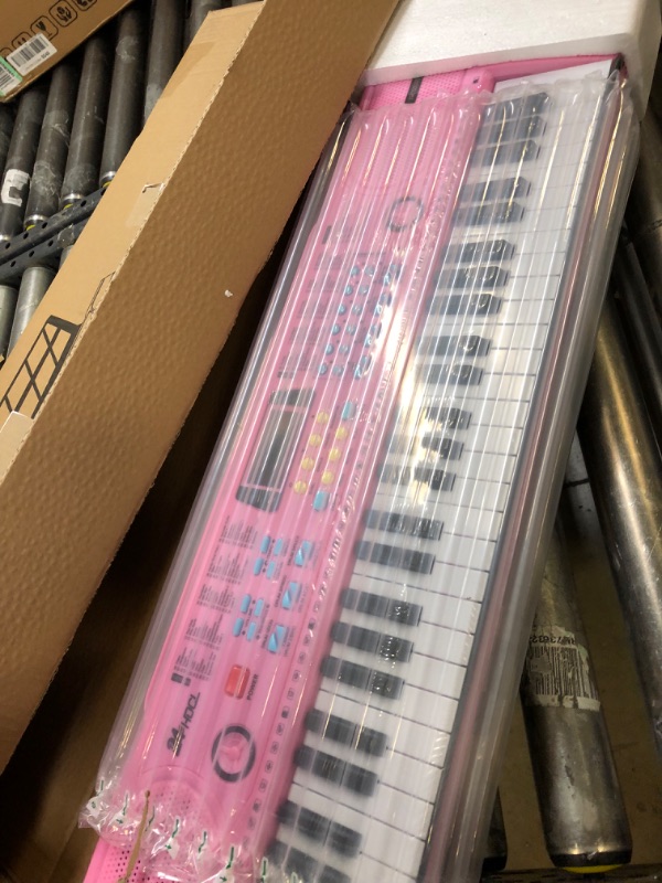 Photo 1 of 61 KEY MUSICAL KEYBOARD PINK